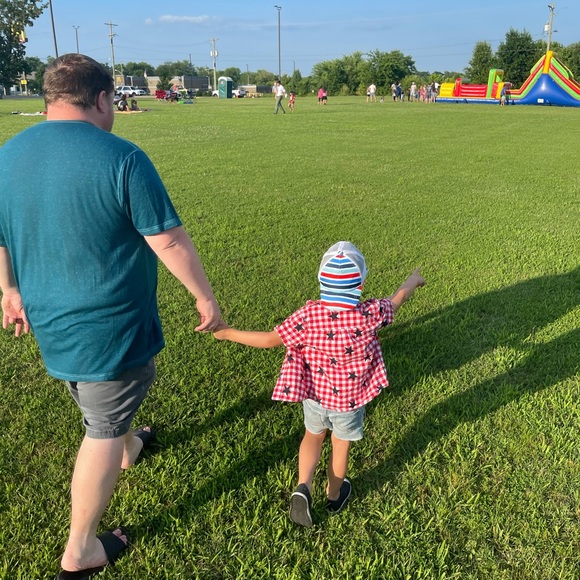 Meet your Posher, Nicole - Picture 3 of 9